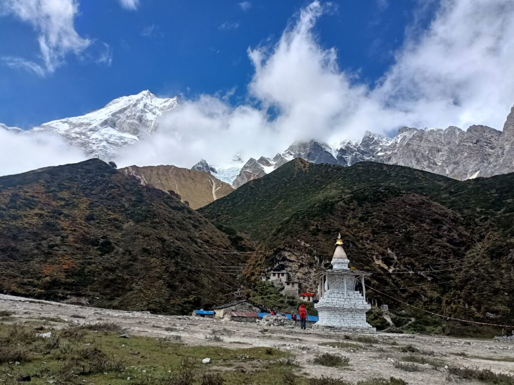 Pungen Gompa - Manaslu Trek