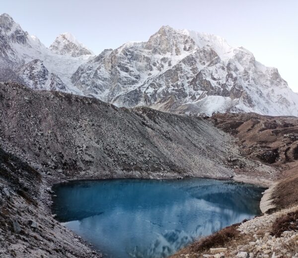 green lake in manaslu circuit