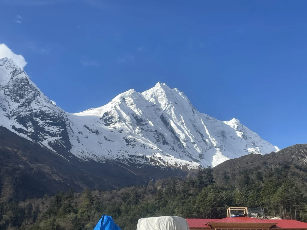 Manaslu Circuit Trek Difficulty: An Honest Guide for Trekkers 3 Manaslu Circuit Trek Difficulty — Panoramic Himalayan scenery from the Manaslu Trek.